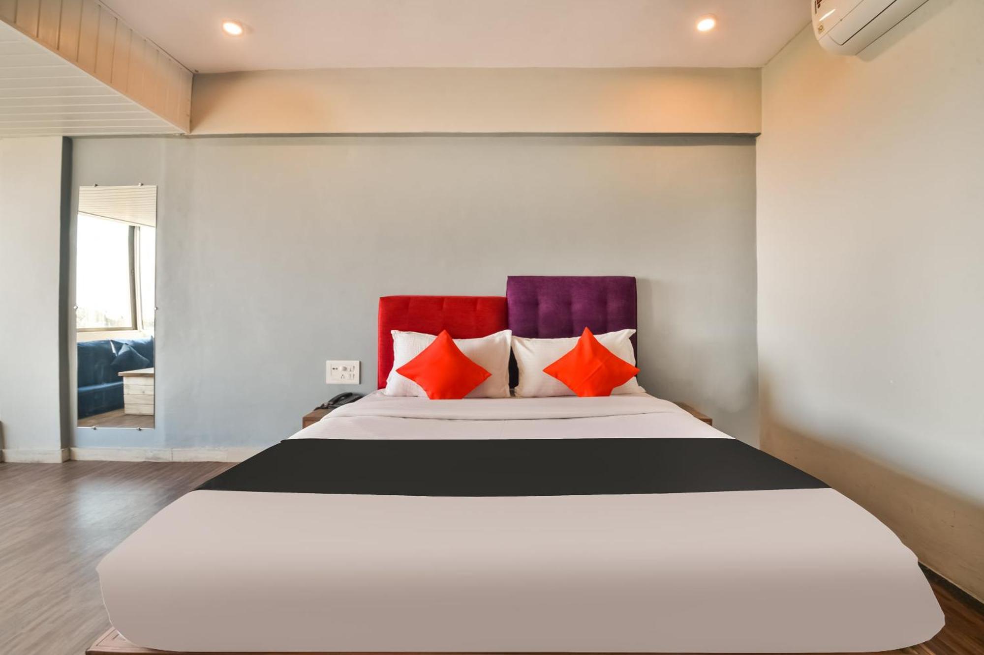 Capital O Amit Palace Bhilwara Екстер'єр фото